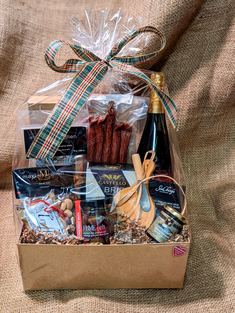 $97.00 Snackers Gift Basket, Medium w/ Wine