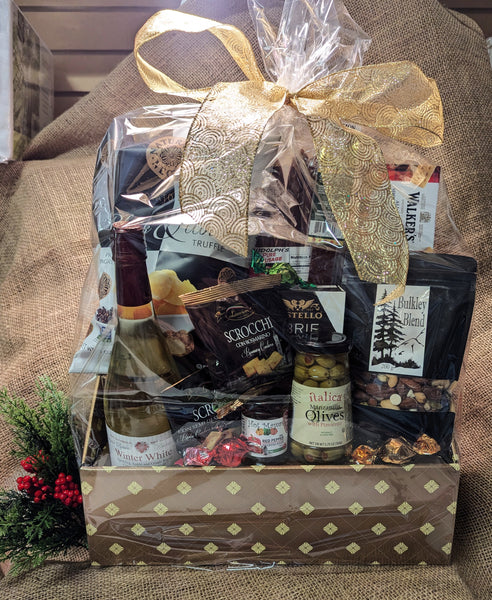 $86.99 Snackers Gift Basket, Medium w/ Cider