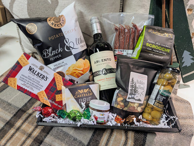 Snackers Gift Basket, Medium w/ Wine $112.00
